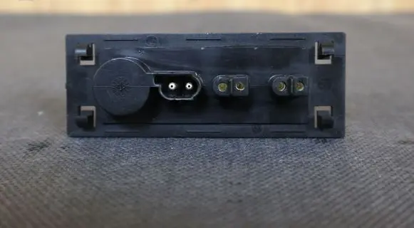 Mercedes-Benz SLK R170 Window washer relay 1268201111 A1268201111