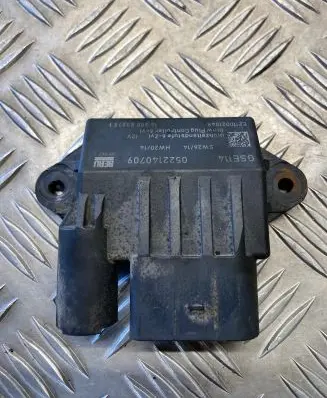 Mercedes-Benz E W211 Glow plug pre-heat relay E2110021048 16300032751 0522140709