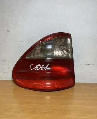 Mercedes-Benz E W210 Rear/tail lights A2108205364 C1061