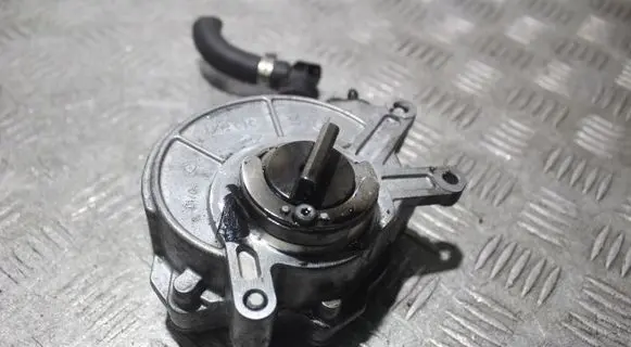 BMW 7 F01 F02 F03 F04 Vacuum pump 860597601