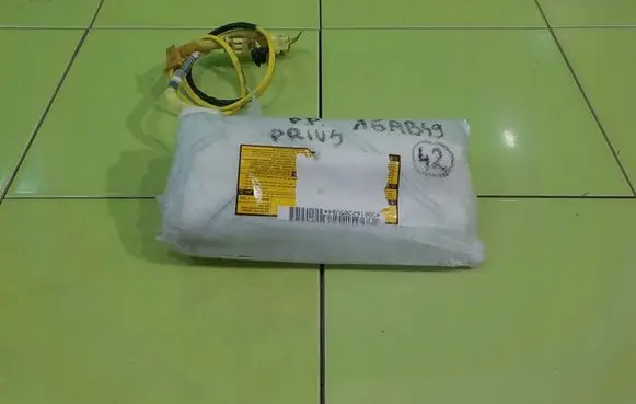 Toyota Prius (XW20) Seat airbag PRZOD