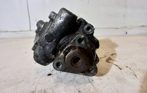 Audi A4 S4 B6 8E 8H Power steering pump 91128