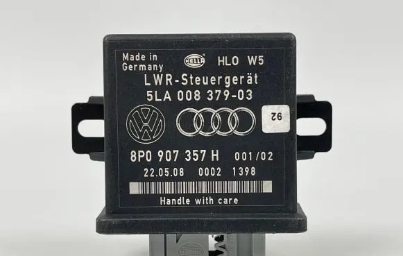 Audi A6 S6 C6 4F Light module LCM 8P0907357H 8P0907357 5LA00837903