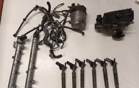 Jeep Grand Cherokee (WK) Fuel injection system set 0445115027 A6420700587 0445010145