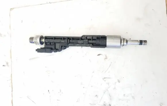 BMW Z4 E89 Fuel injector 13647639994 10213541