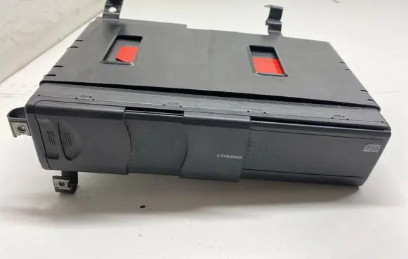 BMW X3 E83 CD/DVD changer 6913388