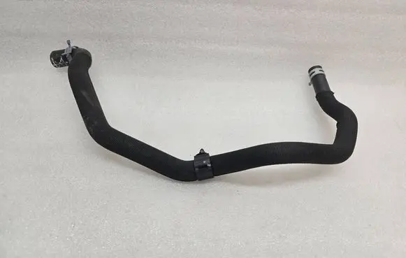 Volkswagen Tayron II Engine coolant pipe/hose 5QS121108A