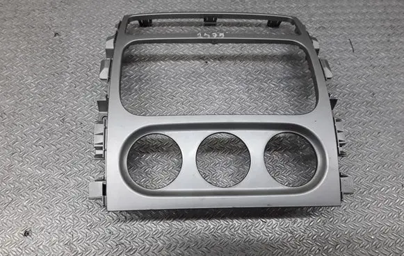 Suzuki Liana Radio/GPS head unit trim 7382159J2