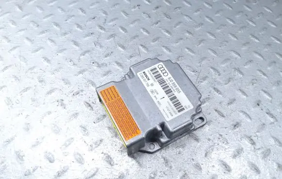 Audi TT TTS Mk2 Airbag control unit/module 8J0959655 0285001795