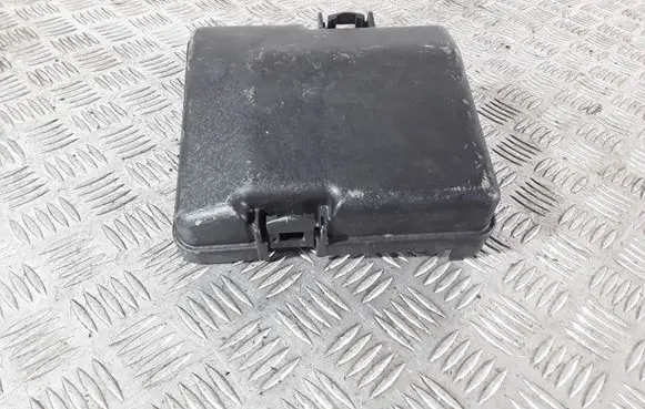 KIA Optima Fuse box cover 91950D4721