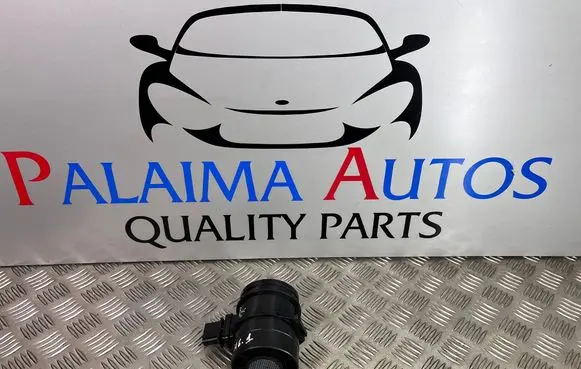 BMW 1 E81 E87 Mass air flow meter 0281006146