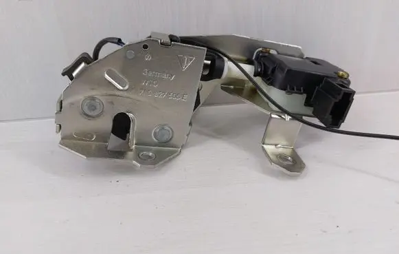 Volkswagen Touareg I Rear lock motor 7L6827425
