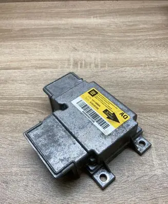 Opel Vectra C Airbag control unit/module 13118804 51010104