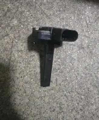 BMW 5 E39 Oil level sensor 7508003 6PR00786802