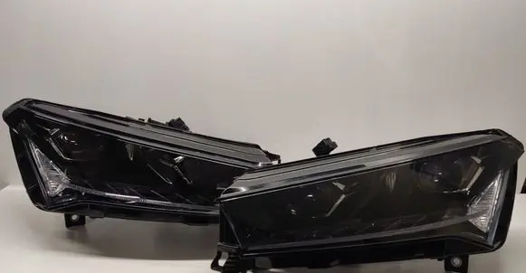 Skoda Enyaq iV Headlight/headlamp 5LB941016A 5LB941015A bez.naklejki.16