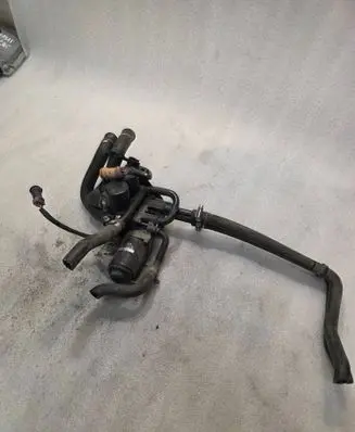 Audi A8 S8 D2 4D Coolant heater control valve 4D0959617A 1136008851