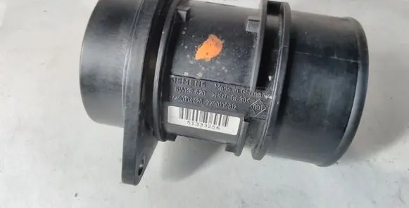 Renault Scenic II - Grand scenic II Mass air flow meter 5WK9620 H7700104426 7700109812