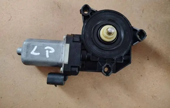Front door window regulator with motor