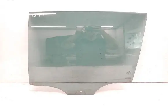 Volkswagen Golf VII Rear door window glass 5G6845025A 43R001108