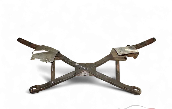 BMW 8 E31 Front subframe 31111140614