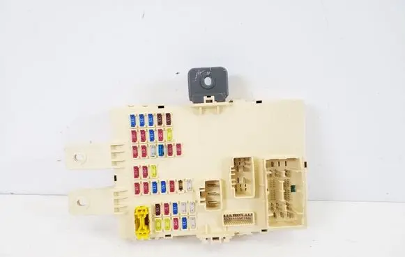 KIA Sportage Fuse module 919503W040