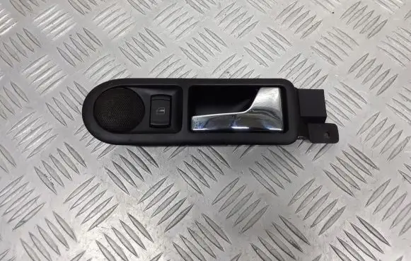 Volkswagen PASSAT B5.5 Rear door handle trim 3B0839114