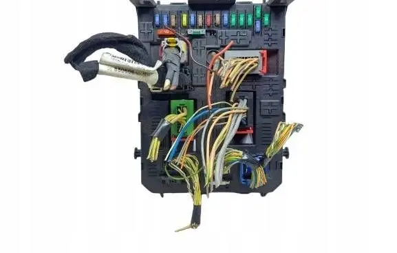 Citroen C4 I Comfort/convenience module 28119248