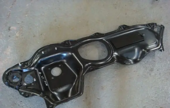 Volkswagen Golf VI Engine compartment bulkhead 