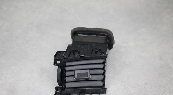 Nissan Pulsar Cabin air duct channel 