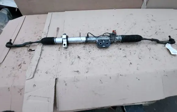 Nissan Navara D40 Steering rack