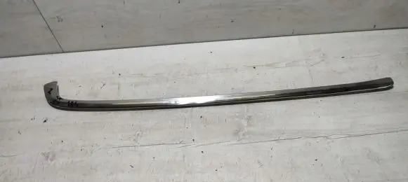 Mercedes-Benz E W124 Rear bumper trim bar molding 
