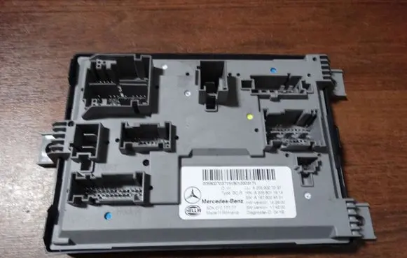 Mercedes-Benz C W205 Trunk lid opening control unit 