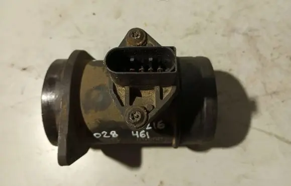 Volkswagen PASSAT B5 Mass air flow meter 028906461 0281002216