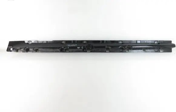 BMW X6 E71 Foot area side trim 7176231