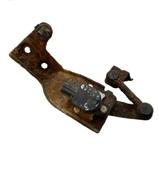 Mitsubishi Pajero Headlight/headlamp level sensor 