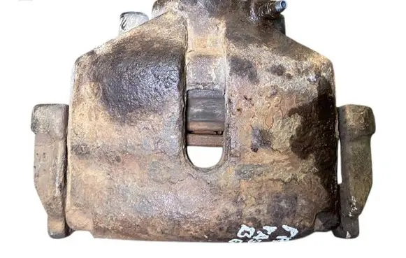 Volkswagen PASSAT B6 Front brake caliper