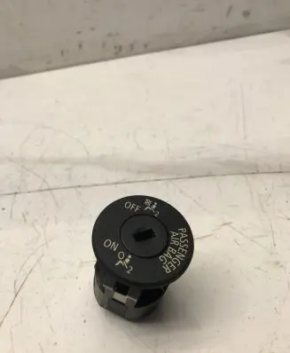 BMW 3 E90 E91 Passenger airbag on/off switch 6974643