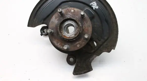 Nissan Leaf I (ZE0) Front wheel hub