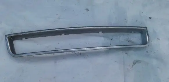 Audi A4 S4 B6 8E 8H Front grill 8E0807647