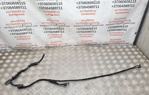 Volkswagen Touran I Windshield washer fluid hose 1J0955998C