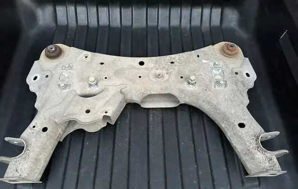 Mercedes-Benz Citan W415 Front subframe 517567