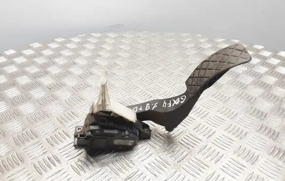 Volkswagen Golf IV Accelerator throttle pedal 1J1721503H