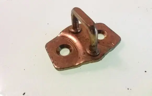 Dodge Magnum Front door lock loop/hook striker 0555