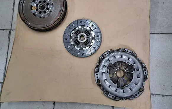 Mercedes-Benz Sprinter W906 Dual mass flywheel 
