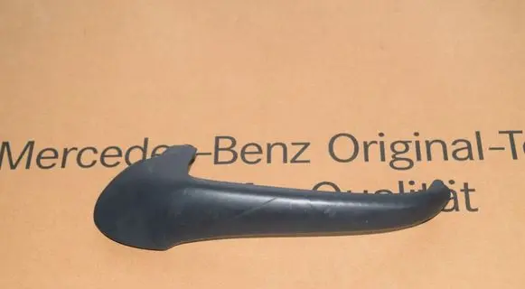Mercedes-Benz C W203 Rear door handle trim 2038100251