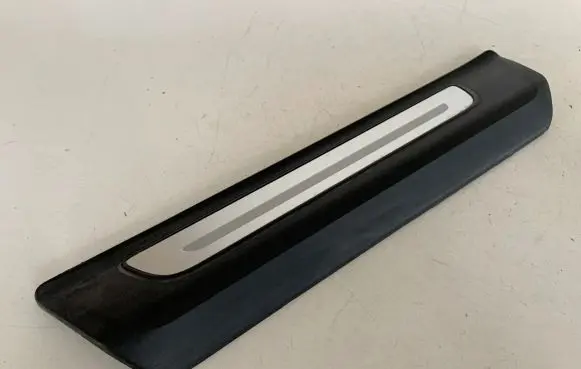 Audi Q7 4M Rear sill trim cover 4M0853375A
