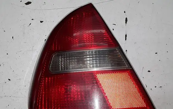Mitsubishi Carisma Rear/tail lights