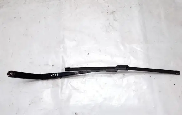 Volkswagen Golf V Front wiper blade arm 1q2955410
