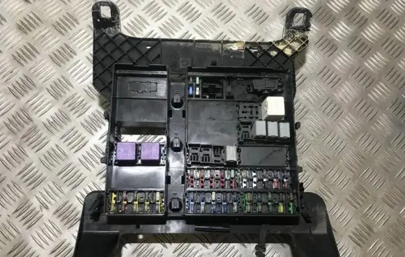 Renault Espace III Fuse box set 6025307195