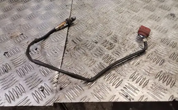 Audi A4 S4 B6 8E 8H Lambda probe sensor 058906265c